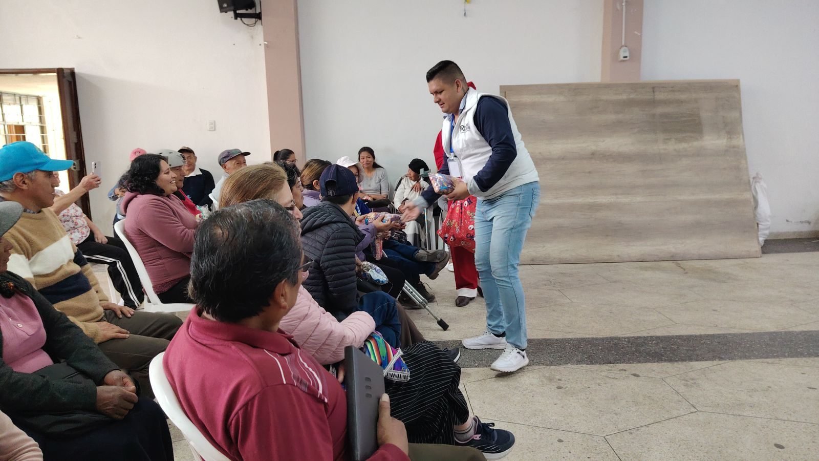 Actividad con adultos mayores